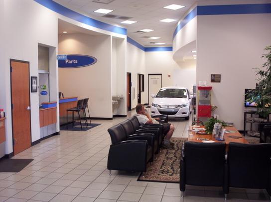 Honda World Car Dealership In Conway Ar 72032 7116 Kelley Blue Book
