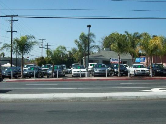 M & M Auto Warehouse