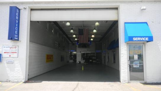 Bob Rohrman Schaumburg Ford Car Dealership In Schaumburg Il 60173