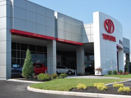 Beechmont Toyota Car Dealership In Cincinnati Oh 45255 Kelley