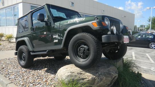 Jeep Dealers In Iowa >> Stew Hansen Chrysler Jeep Dodge Ram Car Dealership In Des Jeep Dealers In Iowa >> Stew Hansen Chrysler Jeep Dodge Ram Car Dealership In Des