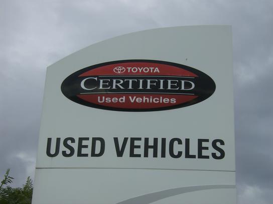 Larry H Miller Toyota Boulder Car Dealership In Co 80301 Larry H Miller Toyota Boulder Car Dealership In Co 80301 Kelley Blue Book