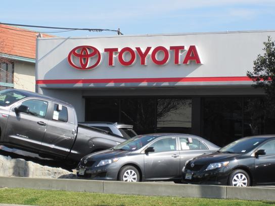 Toyota Walnut Creek