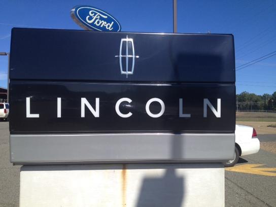 Hebert S Town Country Ford Lincoln Car Dealership In