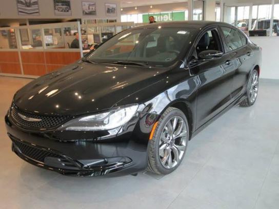 Jim Riehl S Friendly Chrysler Jeep Car Dealership In Warren Mi