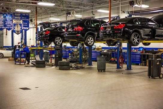 Hendrick Bmw Car Dealership In Charlotte Nc 28227 Kelley Blue Book