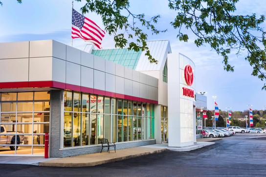 Summit Toyota of Akron