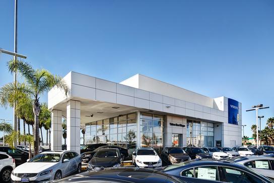 Volvo Cars San Diego