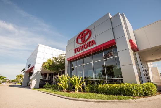 Autonation Toyota Fort Myers Car Dealership In Fl 33907 Autonation Toyota Fort Myers 1 2