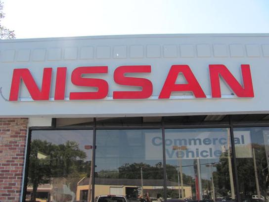 Pat Fischer Nissan