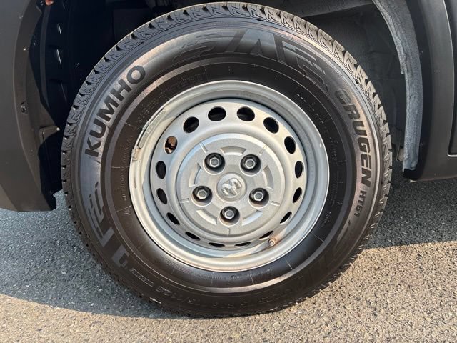 Used 2025 RAM ProMaster 2500 w/ Convenience Group FWD image 11