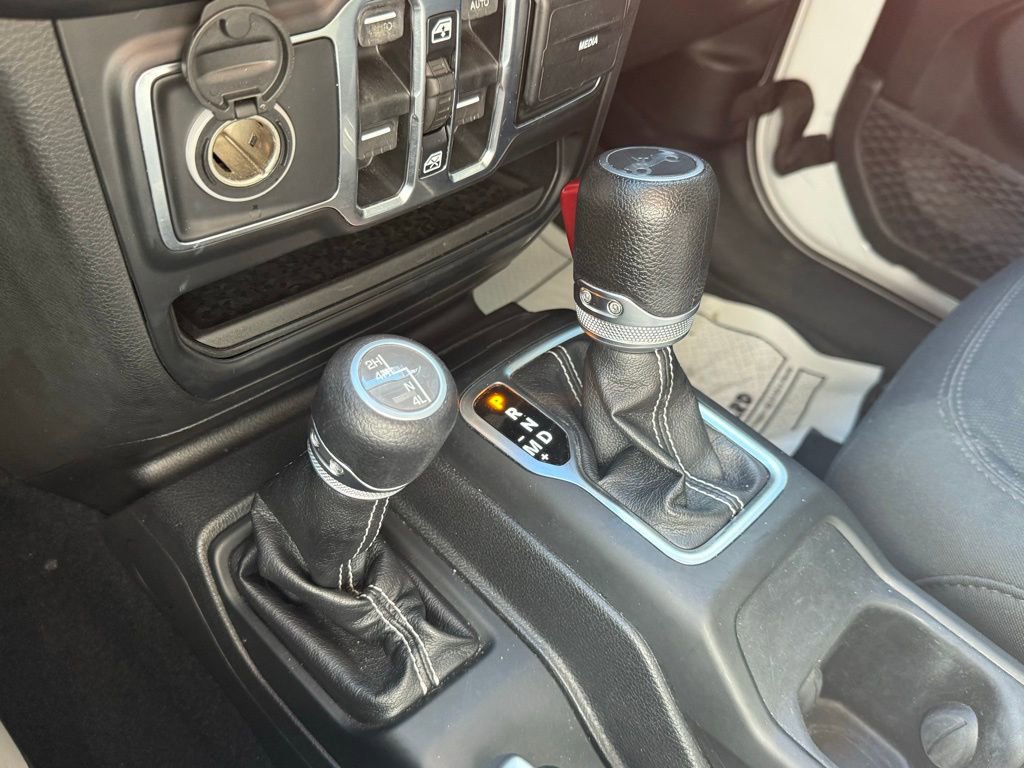 Used 2019 Jeep Wrangler Unlimited Sahara image 19