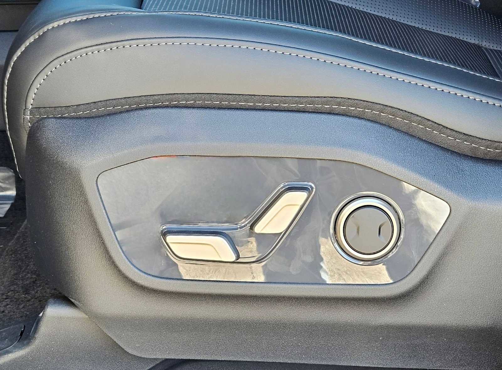 New 2027 Kia Telluride S image 18