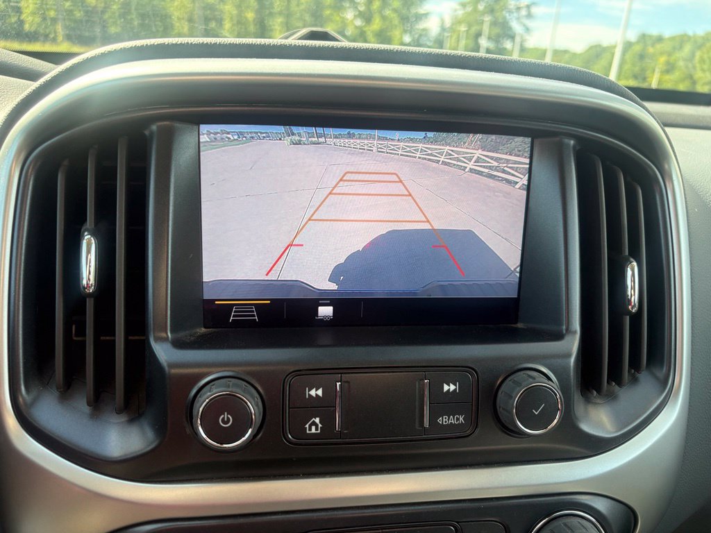 Used 2022 Chevrolet Colorado Z71 w/ Safety Package AWD/4WD image 19