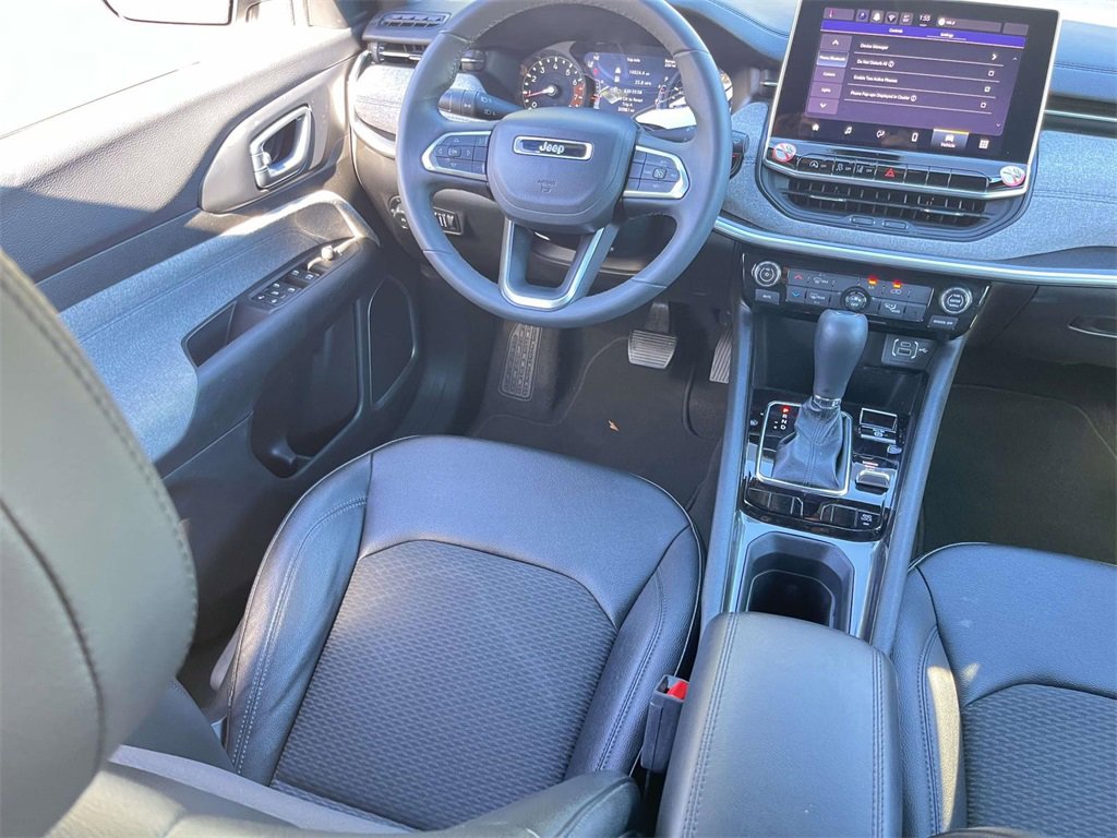 Used 2024 Jeep Compass Latitude image 27