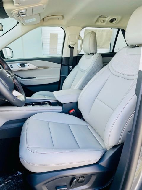 New 2026 Ford Explorer Active image 10