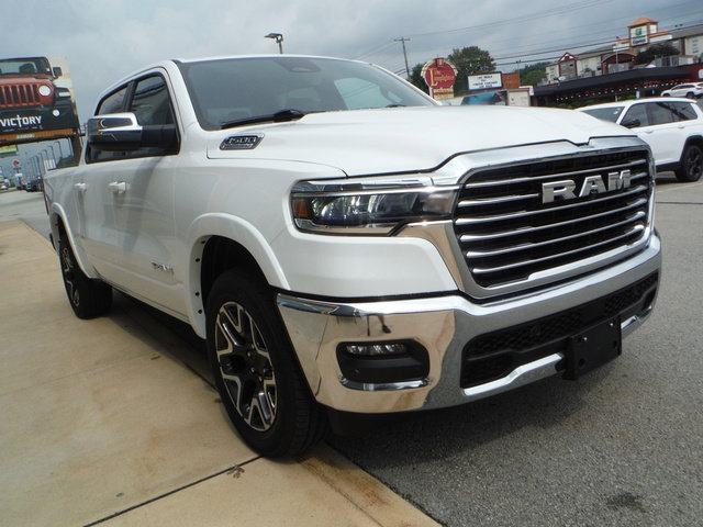 Used 2026 RAM 1500 Laramie AWD/4WD image 8