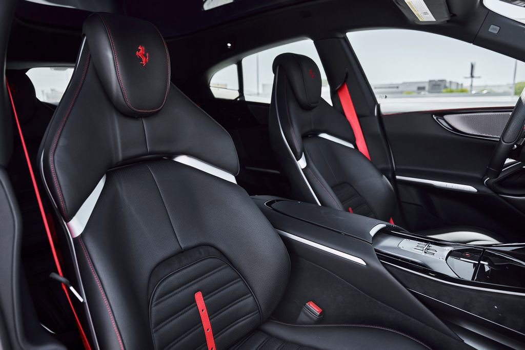 Used 2025 Ferrari Purosangue AWD/4WD image 55
