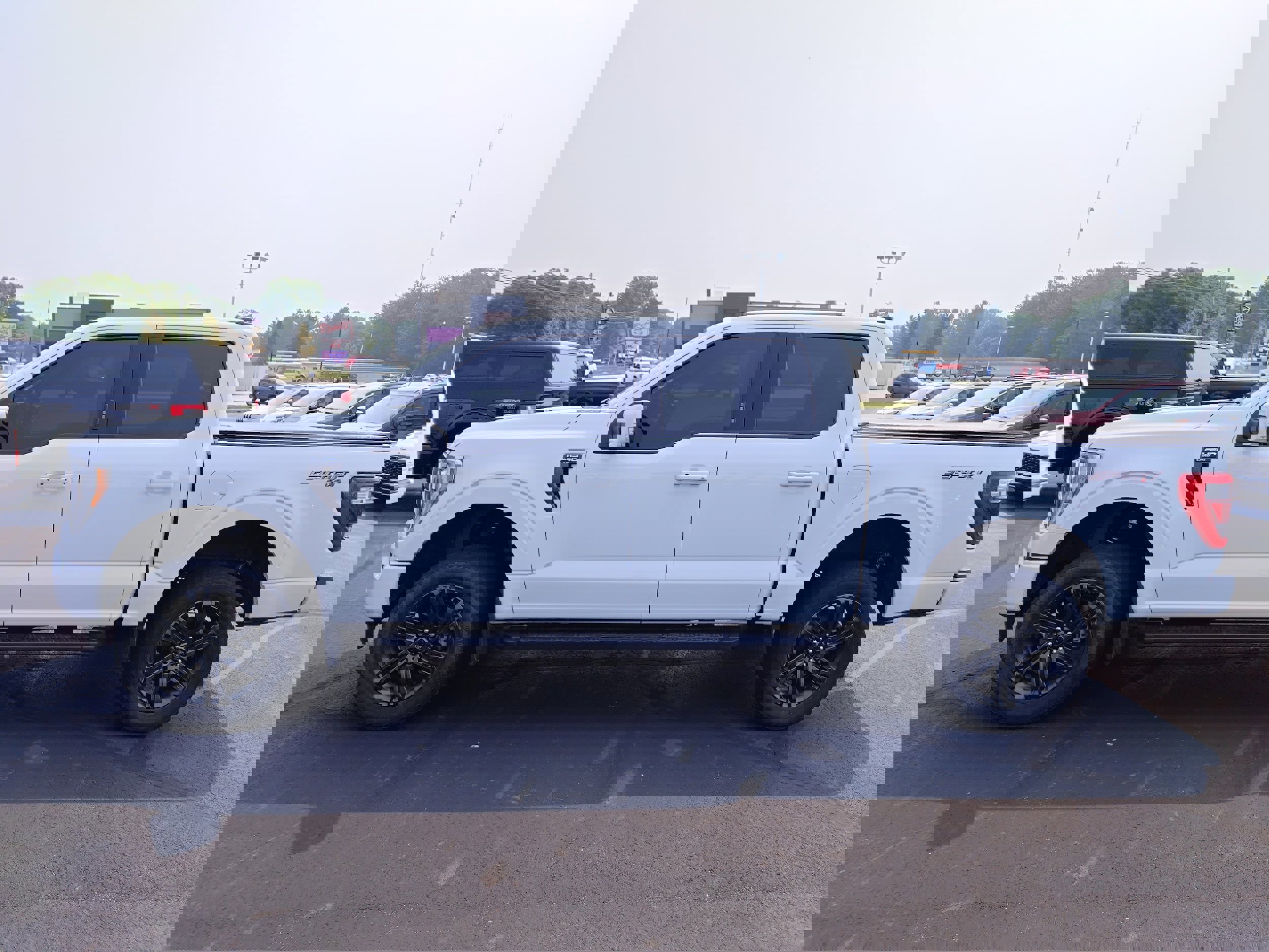 Used 2022 Ford F150 Lariat w/ Equipment Group 502A High image 1