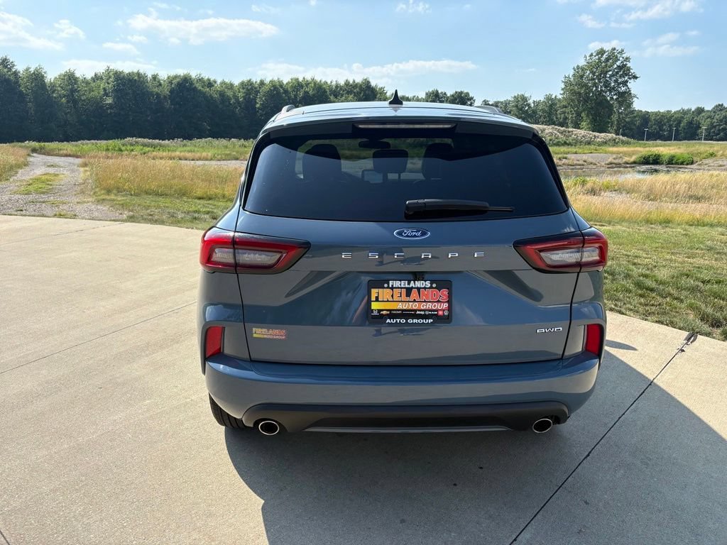 Used 2023 Ford Escape ST-Line Select AWD/4WD image 8