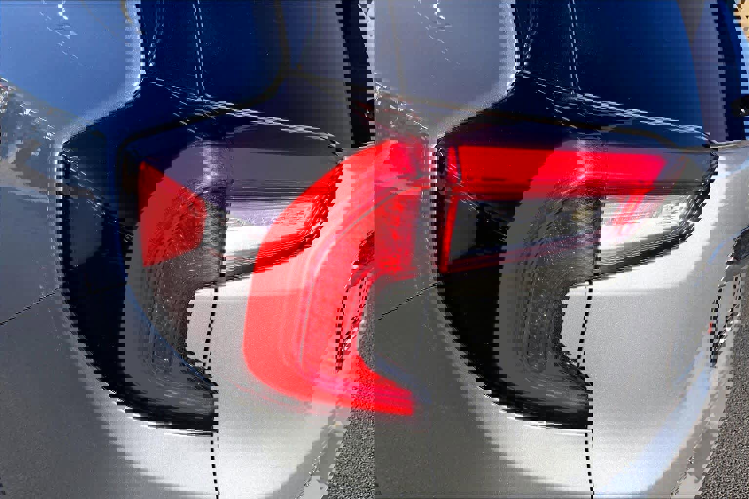 Used 2024 GMC Terrain SLE image 29