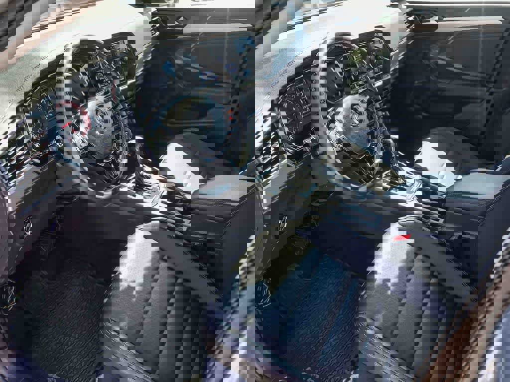 Used 2021 Volkswagen Jetta SE image 16