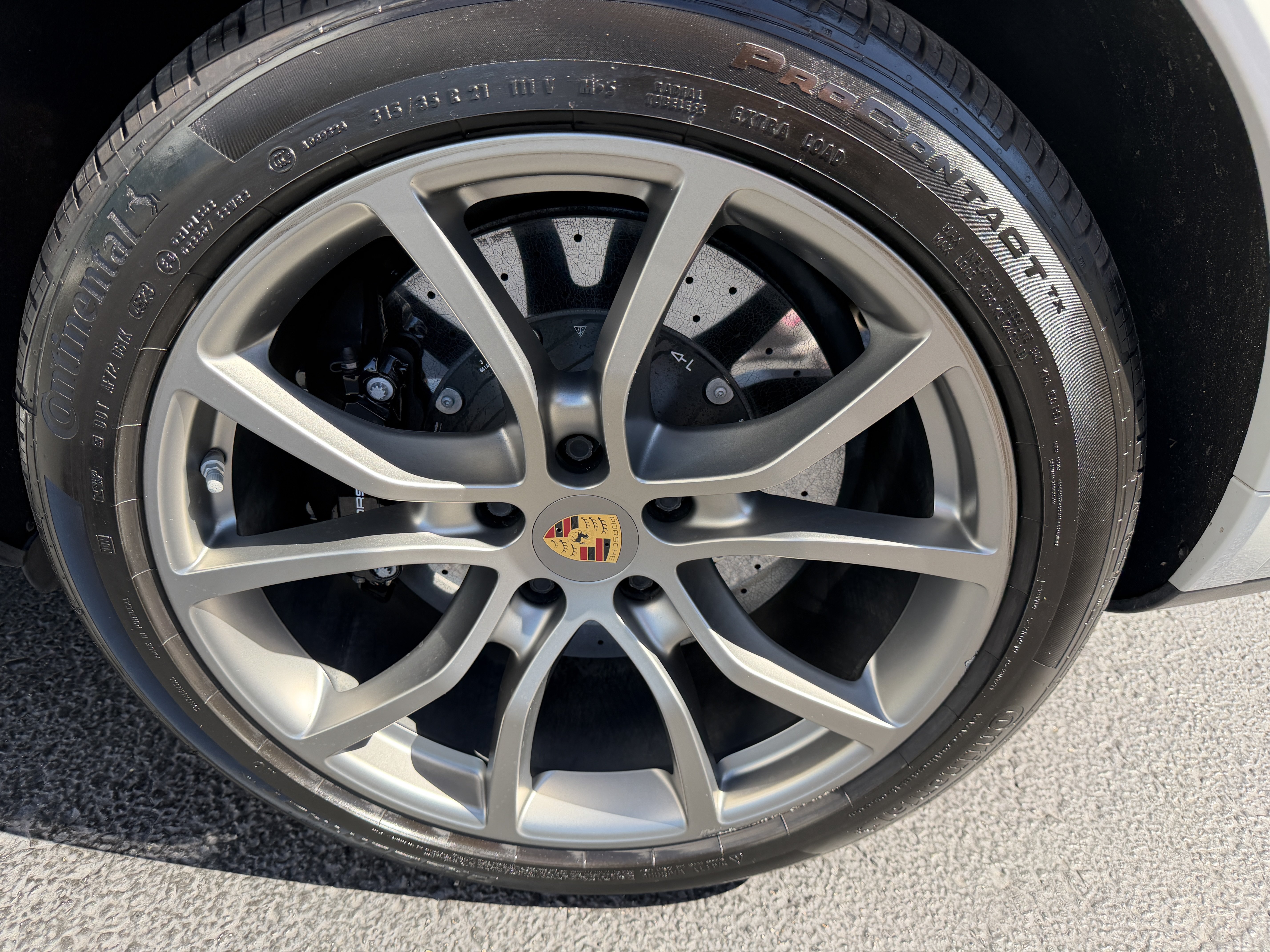 Certified 2022 Porsche Cayenne Turbo S AWD/4WD image 10