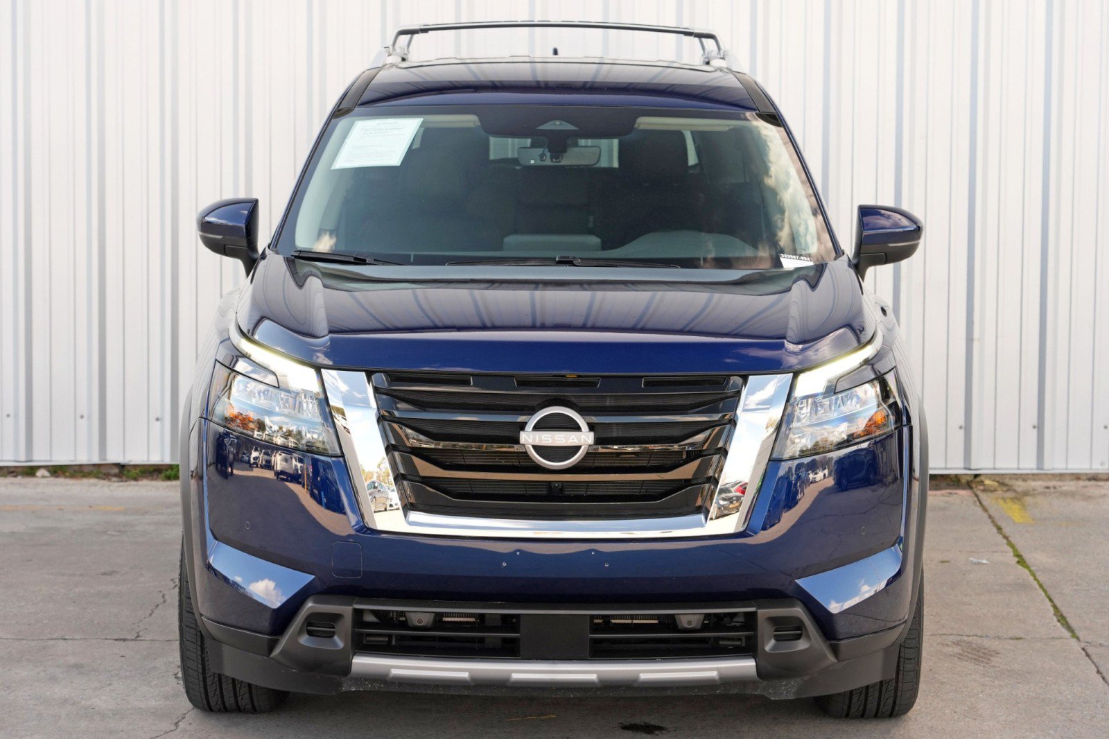 Used 2025 Nissan Pathfinder SL AWD/4WD image 44