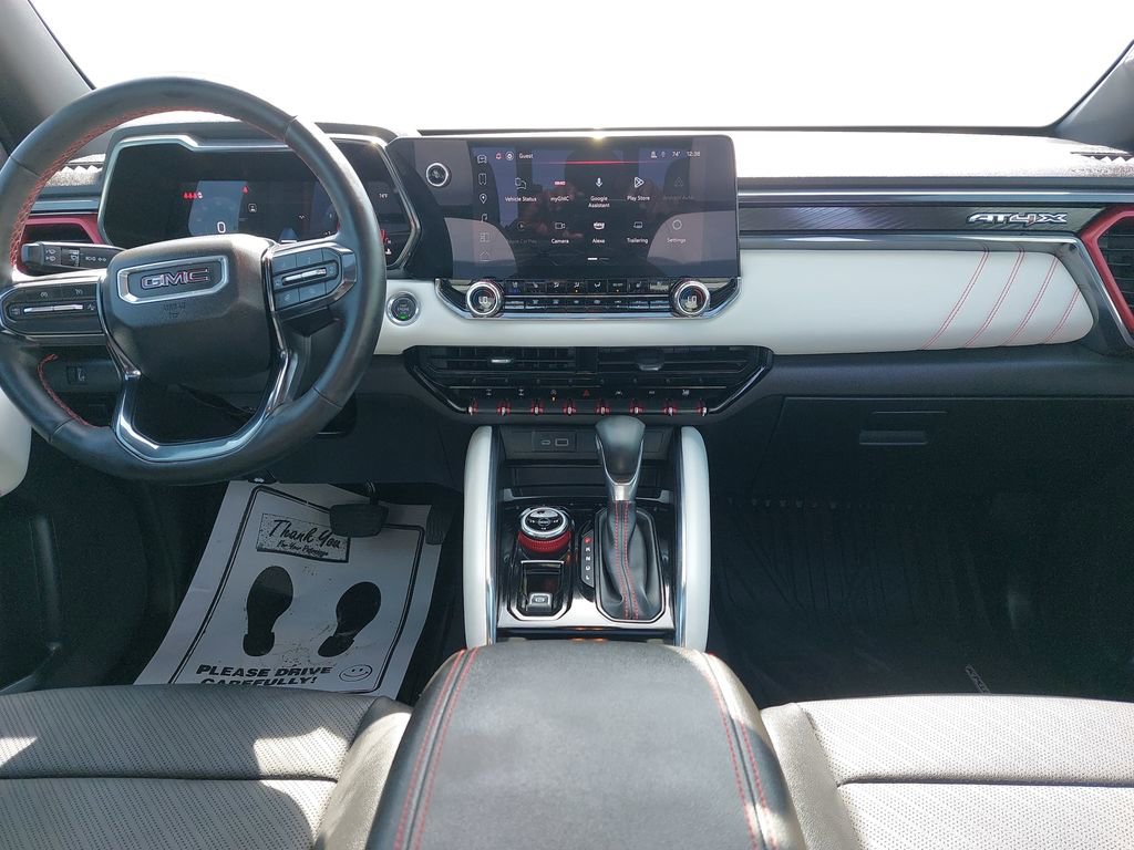Used 2025 GMC Canyon AT4 w/ AT4X Package image 9