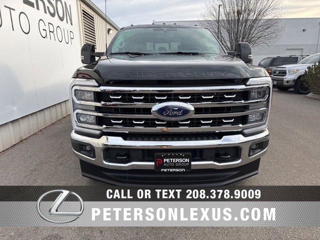 Used 2025 Ford F250 Lariat w/ FX4 Off-Road Package image 8