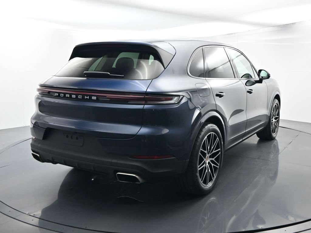 Used 2025 Porsche Cayenne image 14