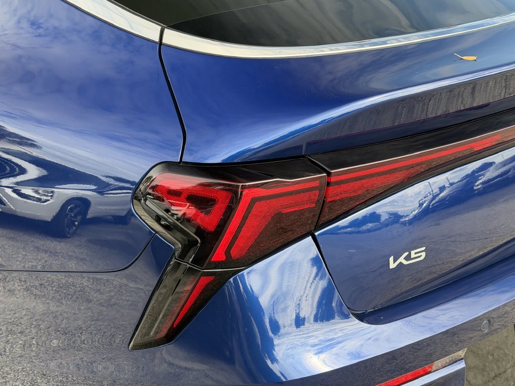 Used 2025 Kia K5 GT-Line w/ GT-Line Premium Package FWD image 33