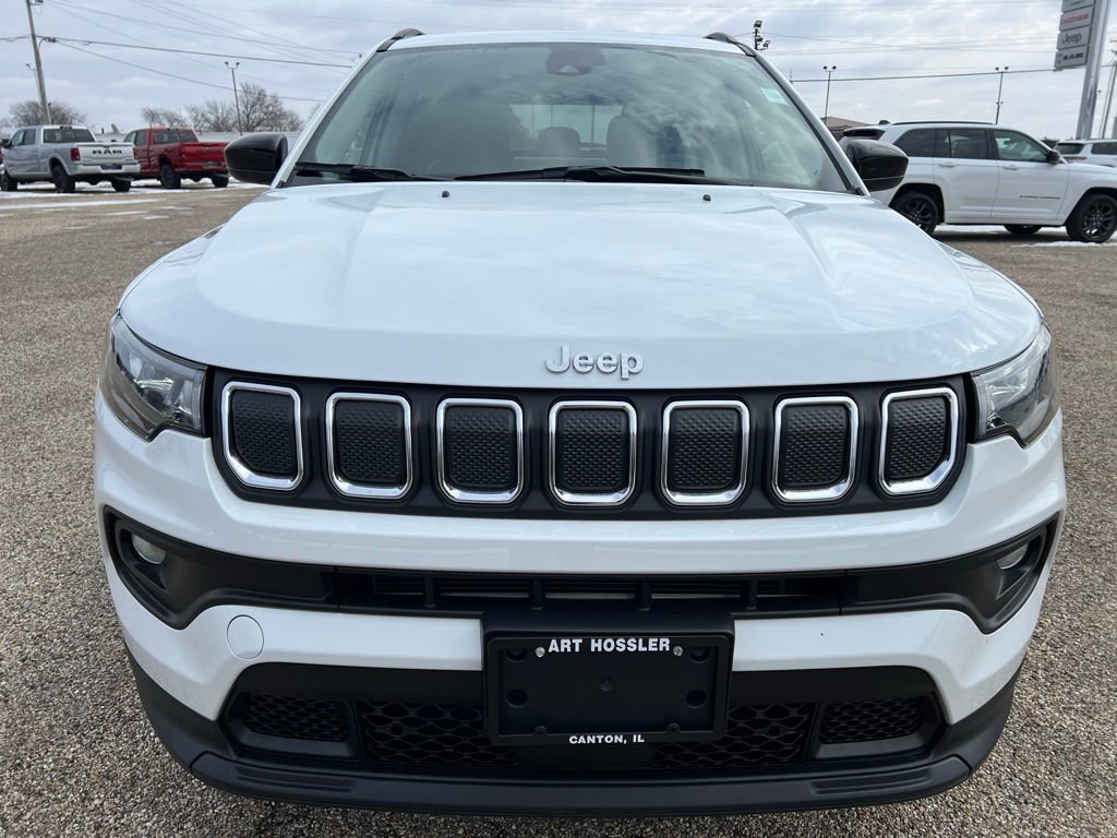 Used 2022 Jeep Compass Latitude image 10