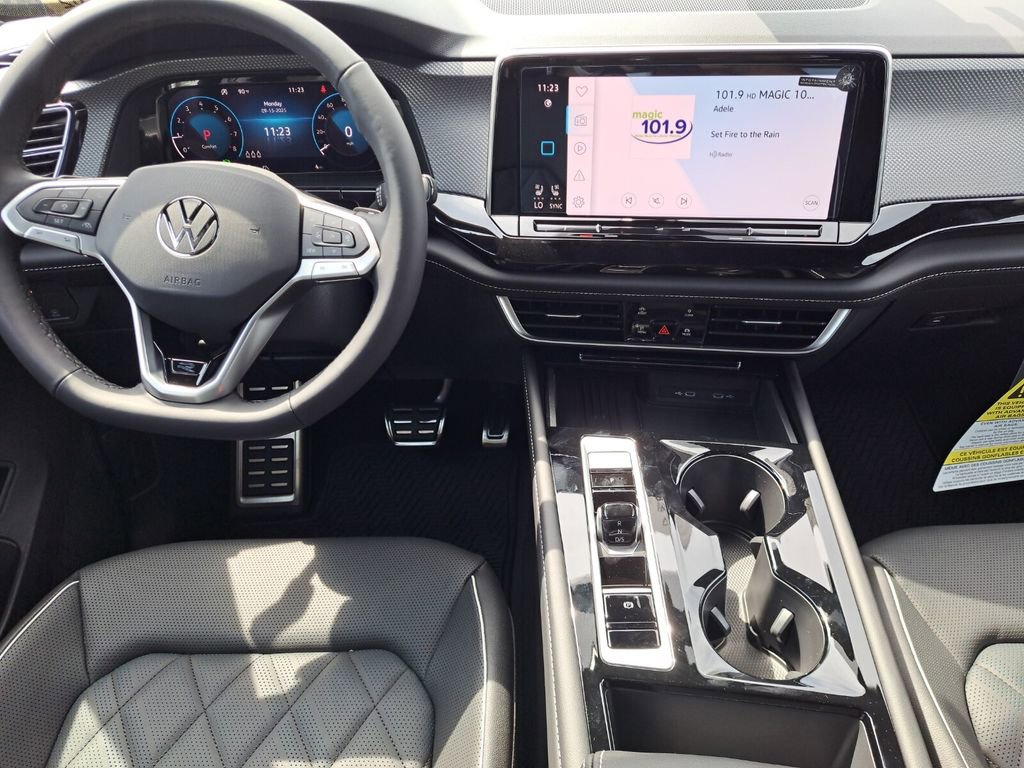 New 2026 Volkswagen Atlas Cross Sport SEL Premium R-Line image 17