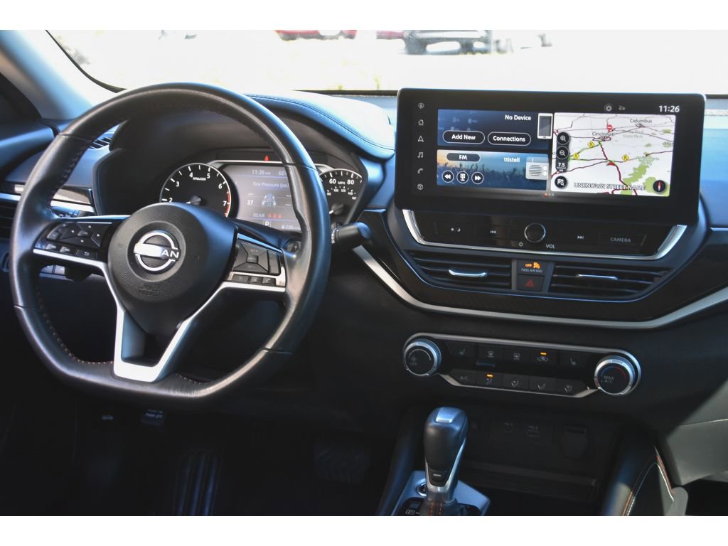 Used 2023 Nissan Altima 2.5 SR w/ SR Premium Package image 18