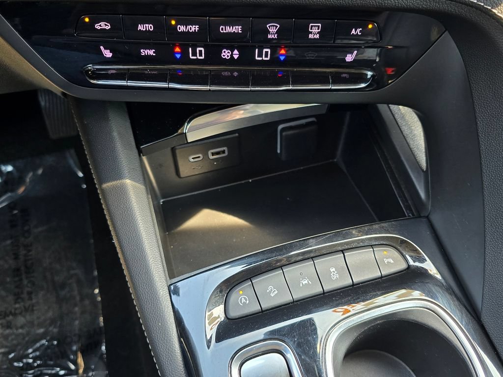 Used 2023 Buick Envision Essence AWD/4WD image 23