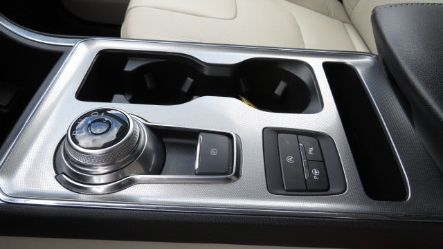 Certified 2022 Ford Edge Titanium w/ Equipment Group 301A image 18