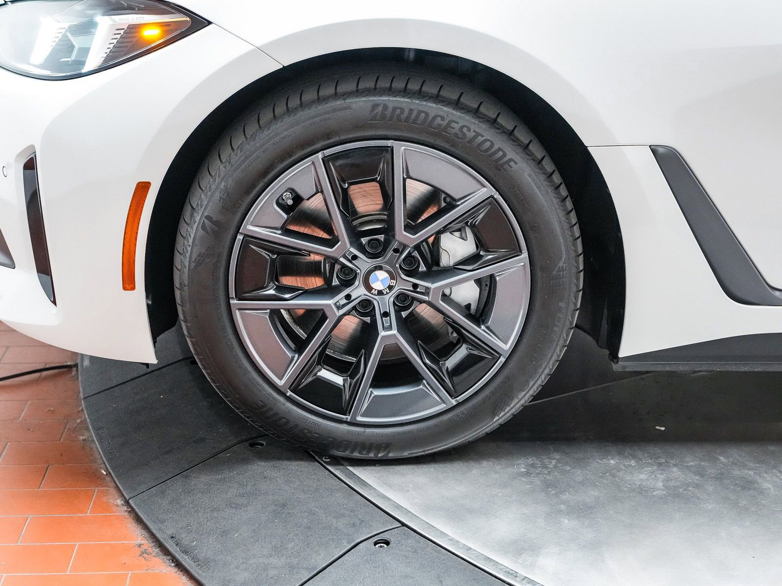 Certified 2025 BMW i4 eDrive40 w/ Premium Package RWD image 12