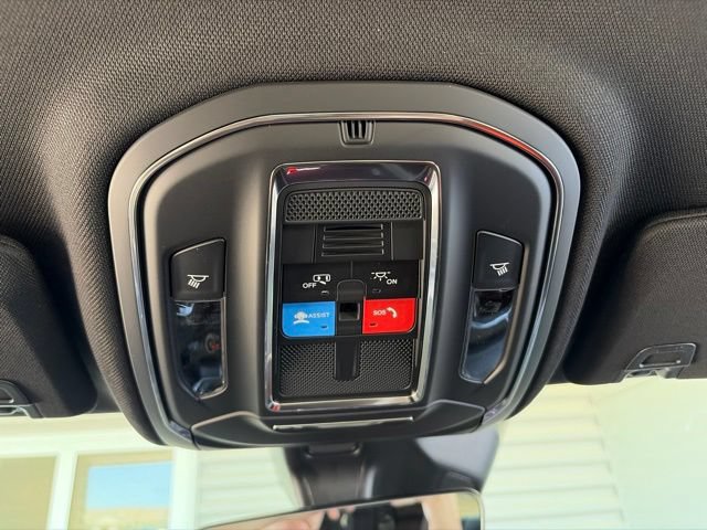New 2026 Jeep Grand Cherokee Laredo AWD/4WD image 13