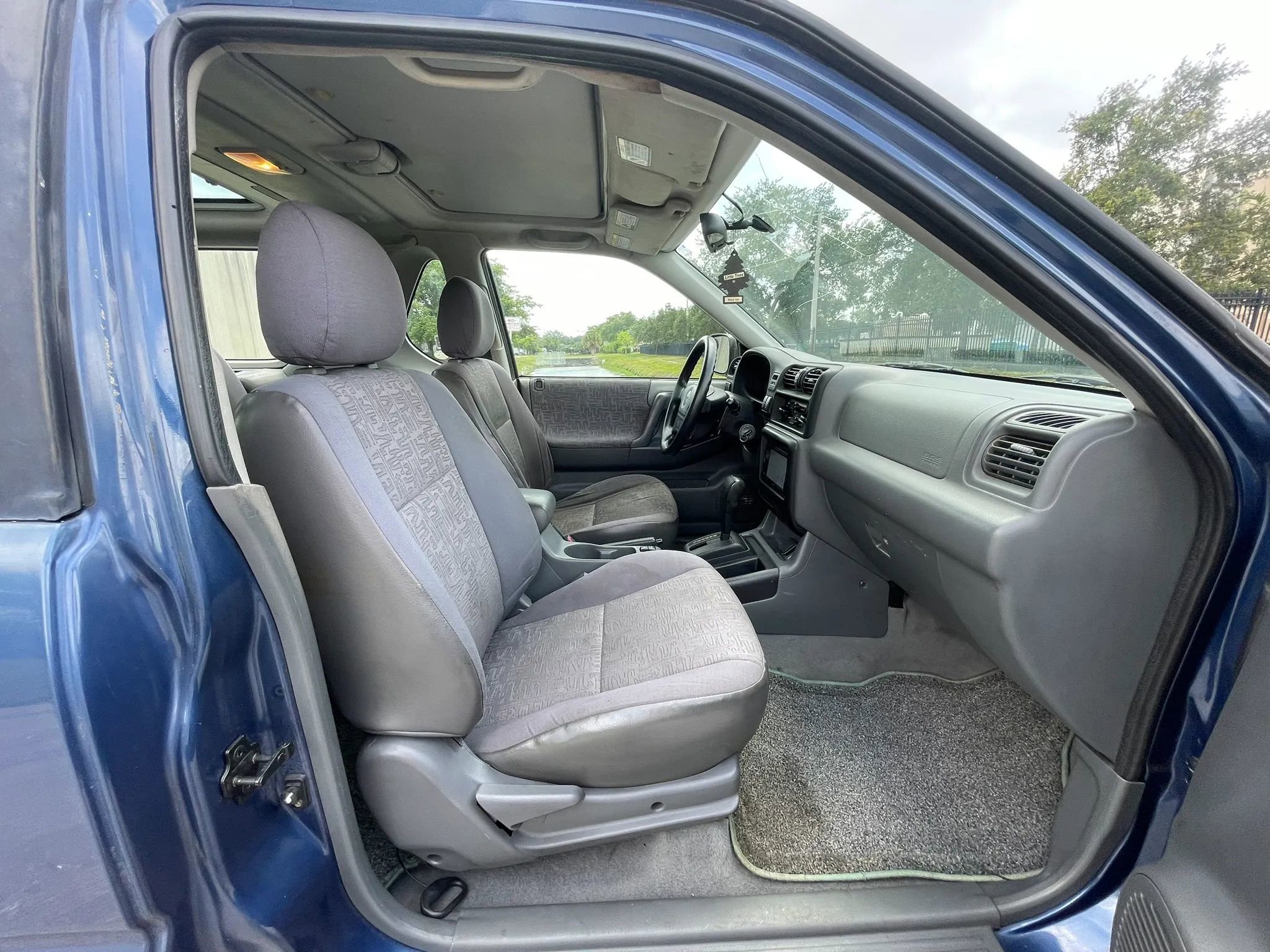 Used 2002 Isuzu Rodeo Sport RWD image 21