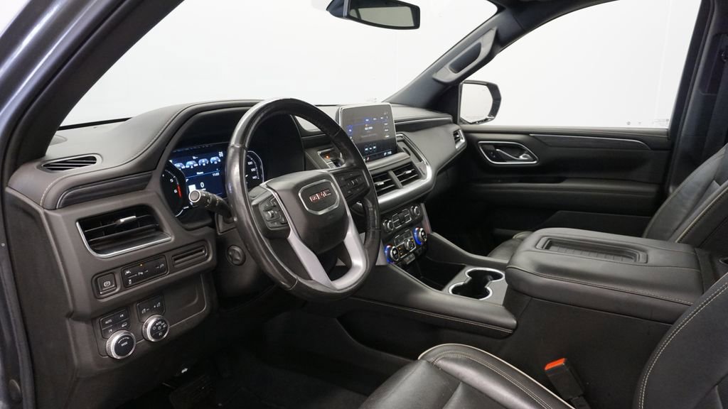 Used 2021 GMC Yukon XL SLT w/ SLT Premium Package image 34