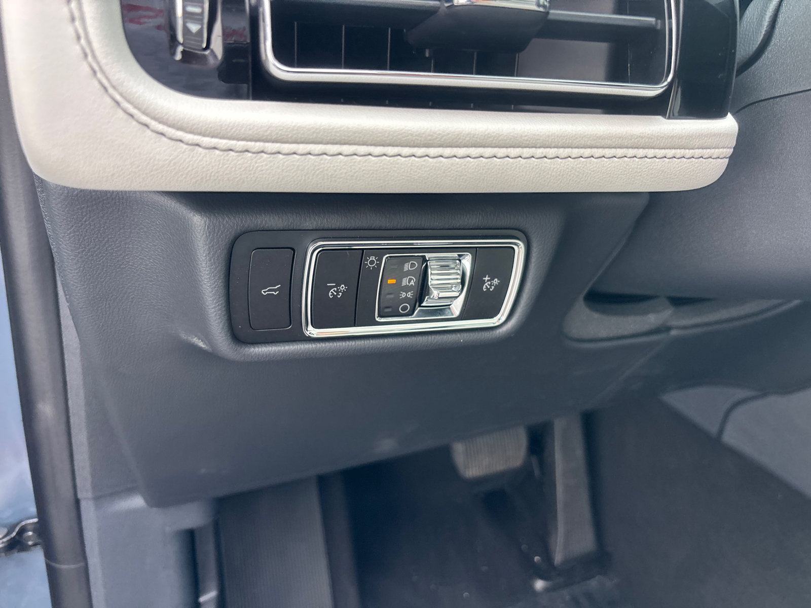 New 2027 Lincoln Aviator Reserve AWD/4WD image 13