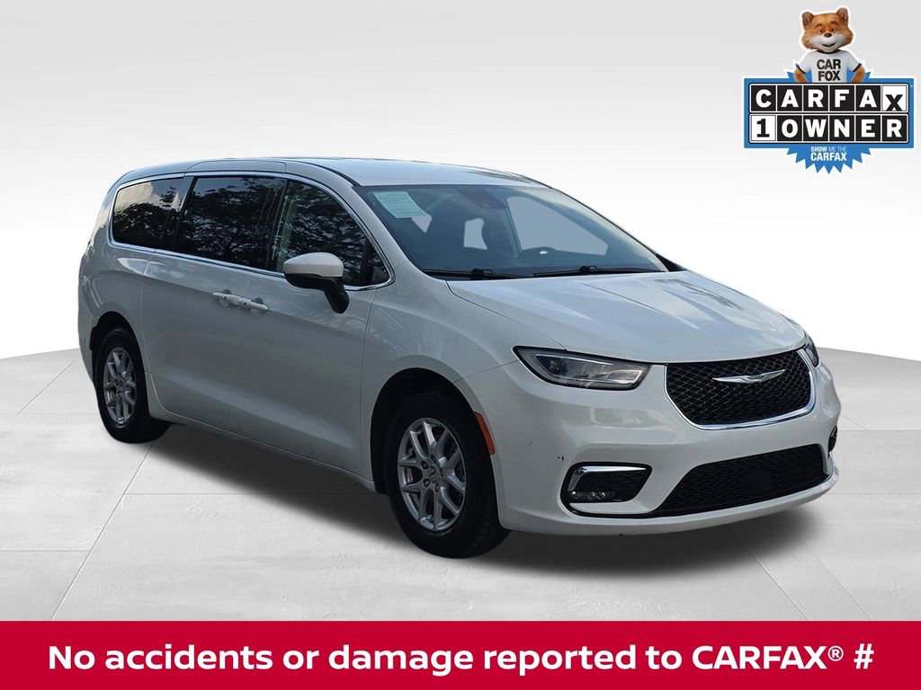 Used 2023 Chrysler Pacifica Touring-L FWD video 1