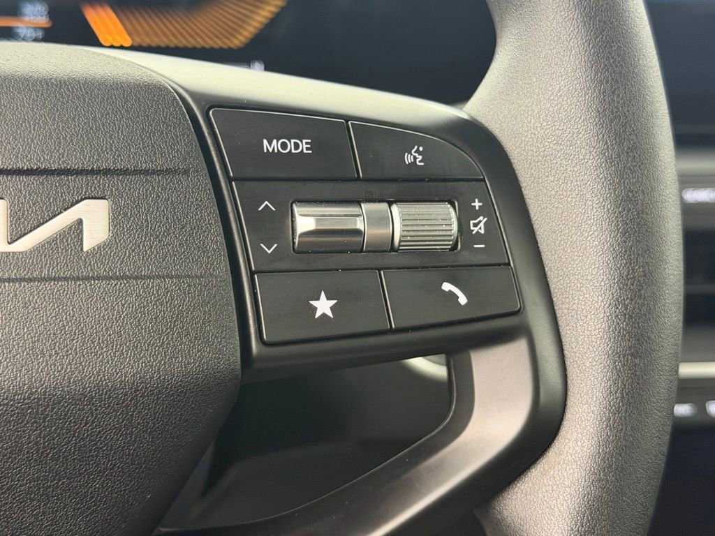 Used 2025 Kia K4 FWD image 26