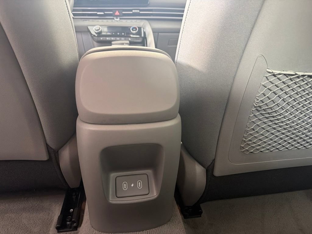 Certified 2025 Hyundai Elantra SEL FWD image 28