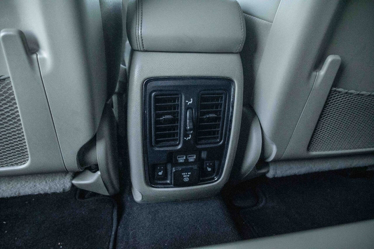 Used 2018 Jeep Grand Cherokee Limited image 18