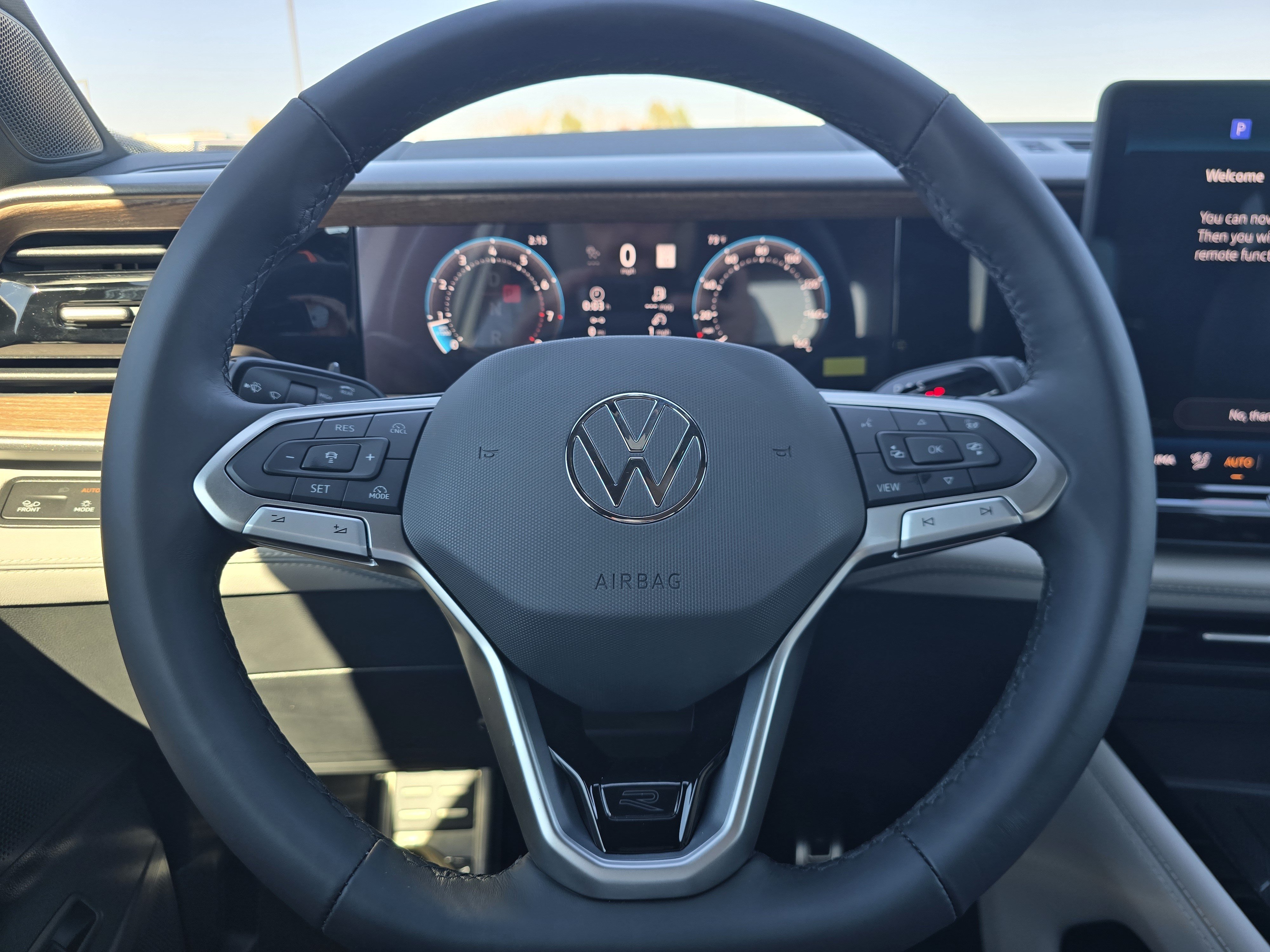 New 2027 Volkswagen Atlas SEL R-Line AWD/4WD image 24