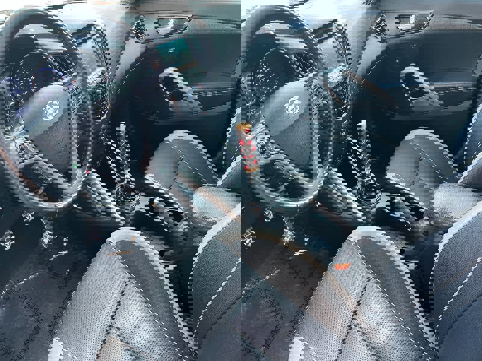 Used 2015 Hyundai Veloster Turbo w/ Option Group 04 image 11