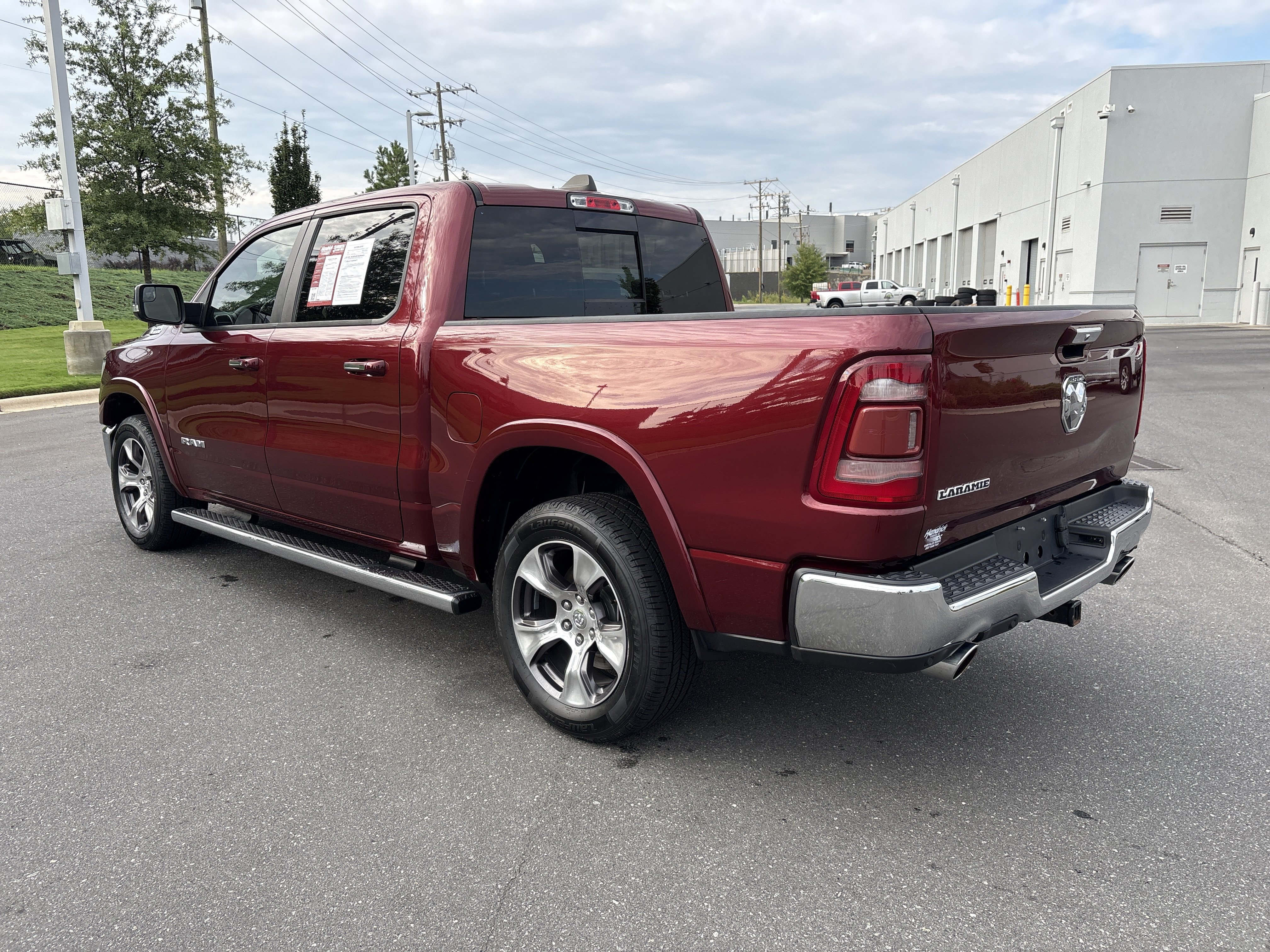 Used 2019 RAM 1500 Laramie AWD/4WD image 7