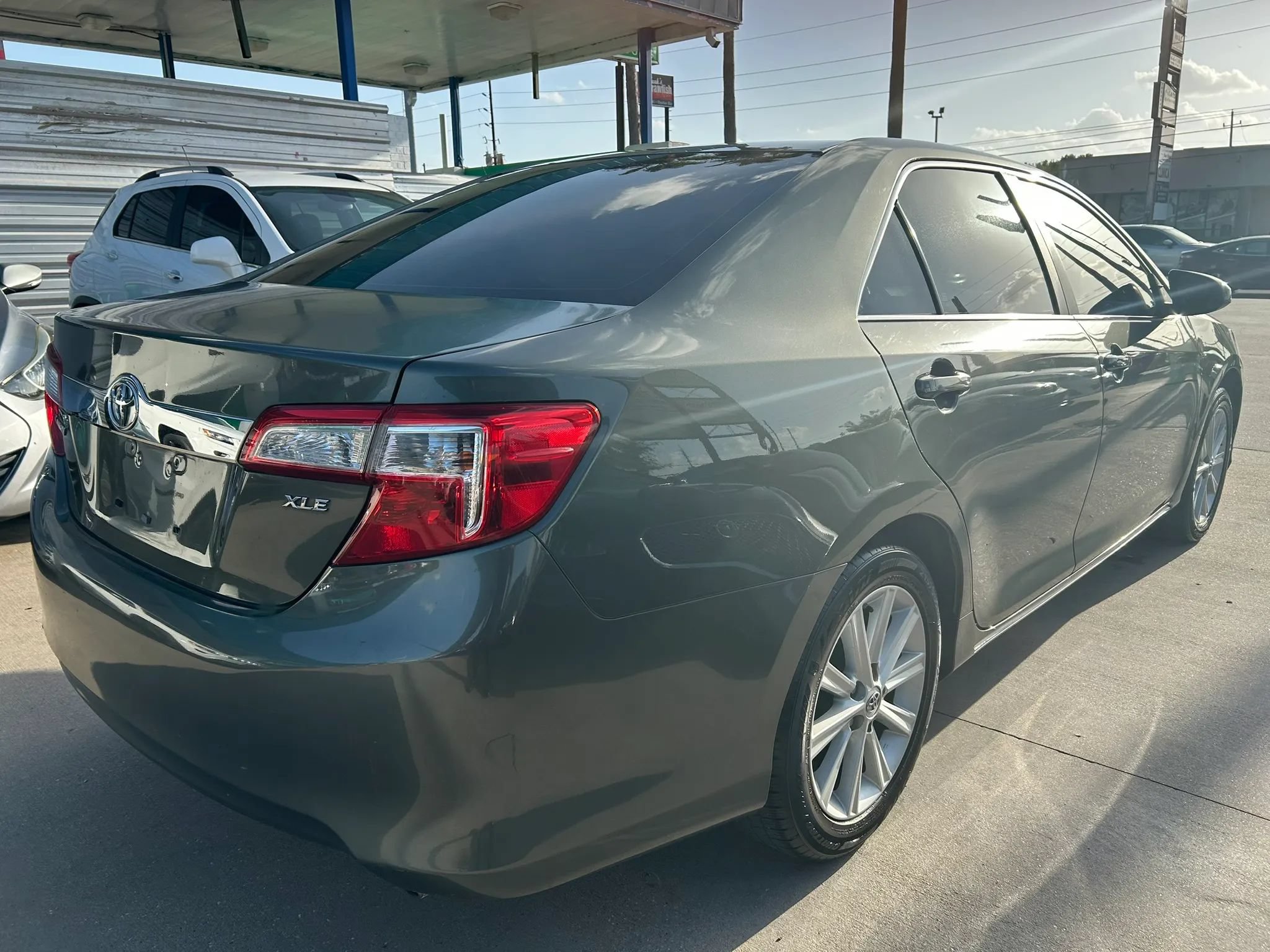 Used 2013 Toyota Camry XLE FWD image 5